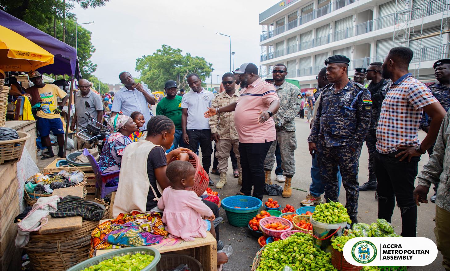 Accra Mayor engages street hawkers ahead of Tuesday’s major decongestion exercise - Nsemkeka