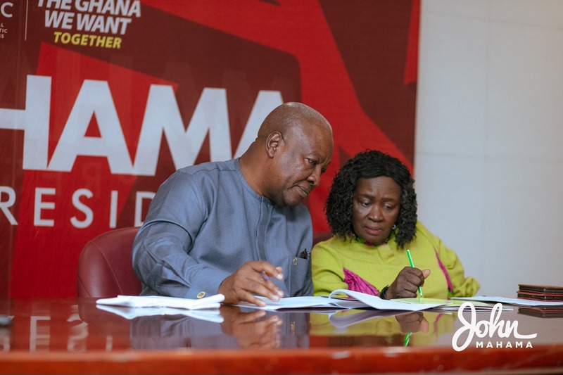 Captain Effah Dartey demands apology from Mahama, Opoku-Agyemang, and Bagbin - Nsemkeka