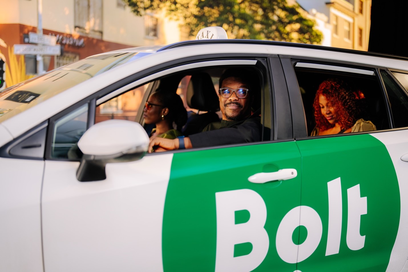 Helpful safety features to know before your next Bolt ride