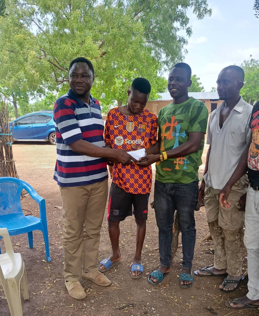 JHS dropout who returned lost wallet, receives GH₵6K to return to school - Nsemkeka