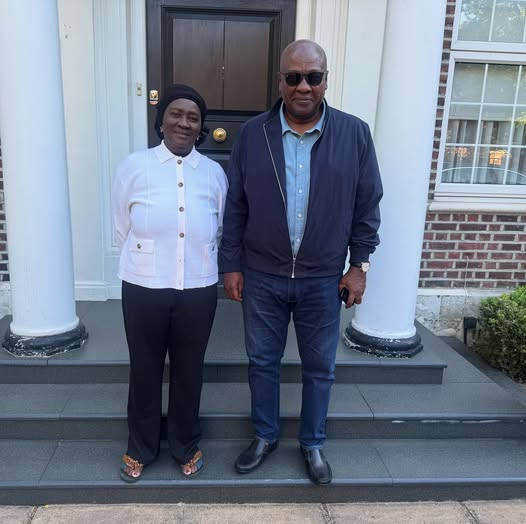 Mahama visits Vice President on Mother's Day - Nsemkeka
