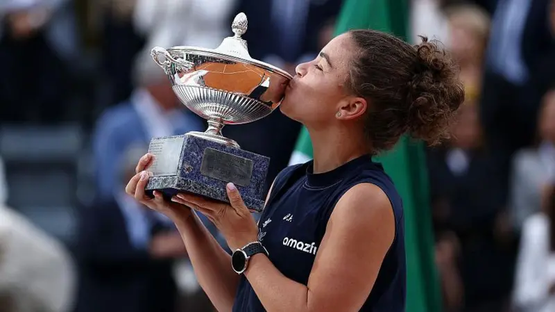 Paolini ends 40-year wait for home winner of Italian Open - Nsemkeka