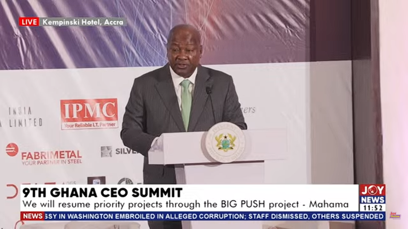 "Pass on some of the cedi appreciation to Ghanaians" - Mahama tells business operators - Nsemkeka