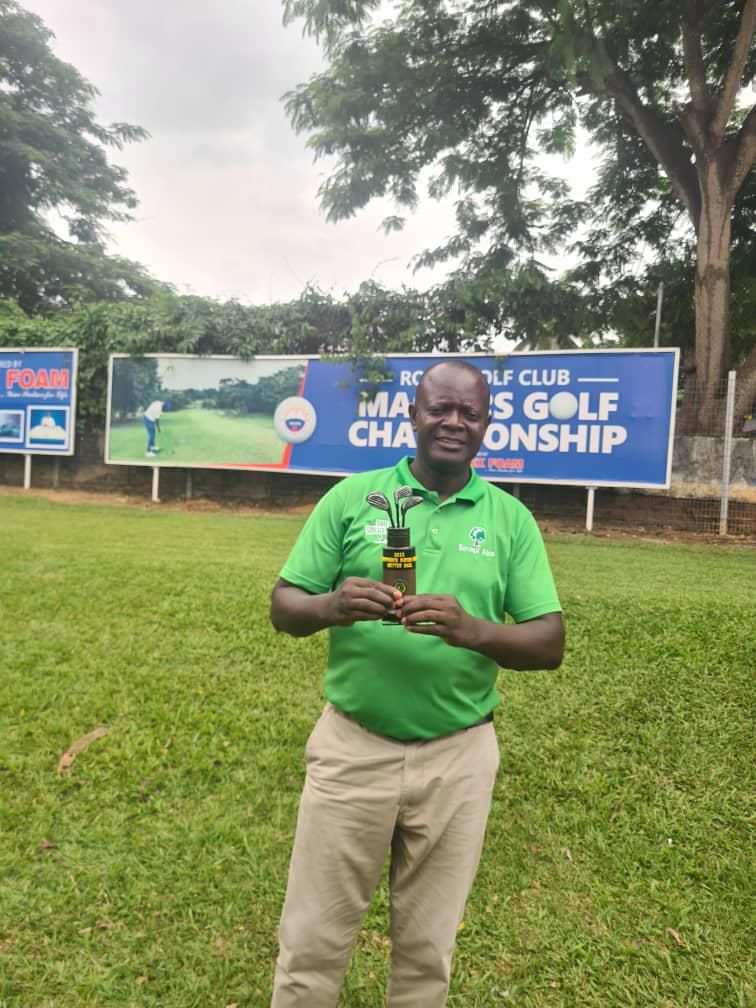 Sinapi Aba Savings and Loans' Clement Ofosu-Ntiamoah triumphs at Royal Golf Club - Nsemkeka