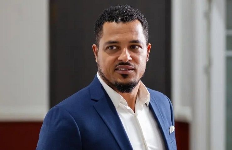 Van Vicker applauds Mahama for cedi appreciation against dollar - Nsemkeka