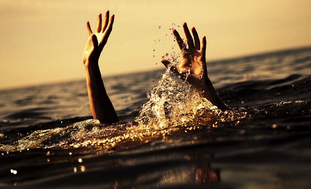 7 Lawra SHS students missing, feared dead after boat capsizes on Black Volta - Nsemkeka