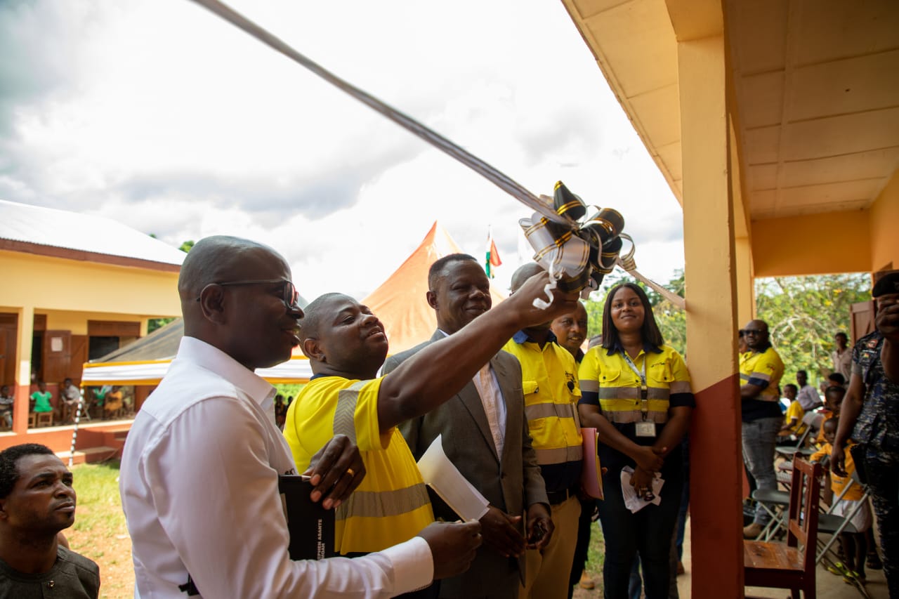 Asante Gold Corporation commended for community development projects in W/N region - Nsemkeka