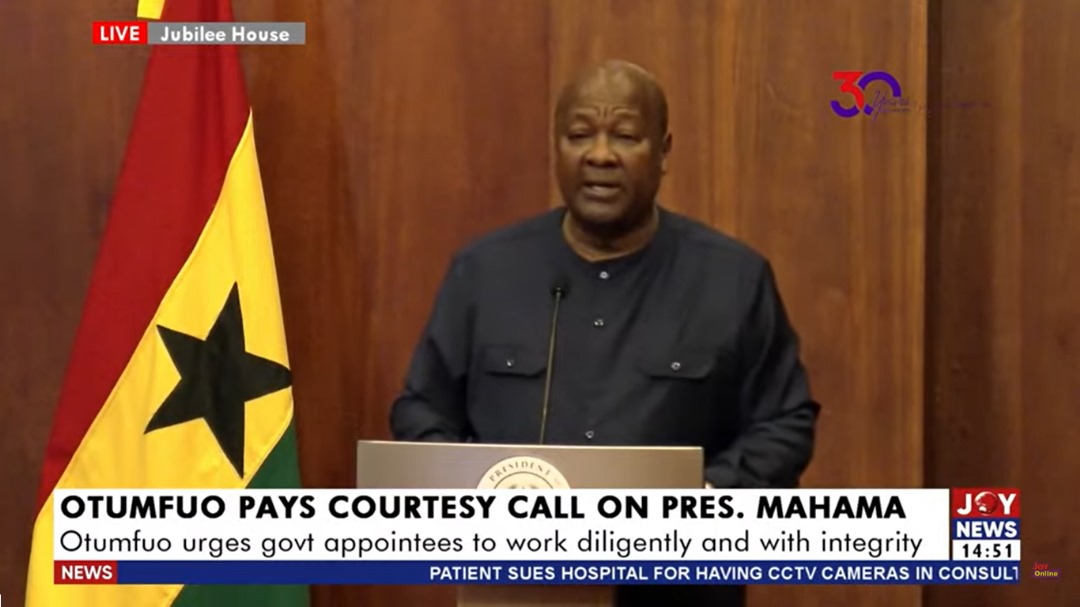 Mahama commends Asantehene for peace in Dagbon, urges similar intervention in Bawku conflict - Nsemkeka