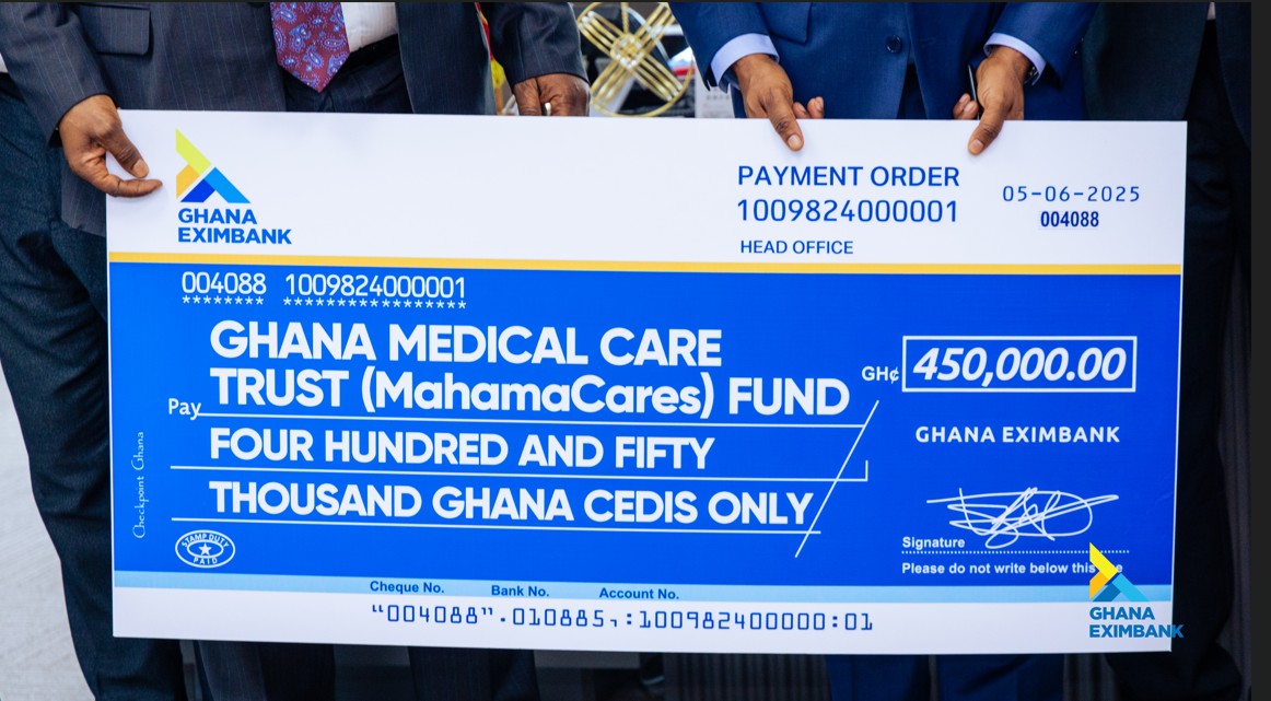 MahamaCares: Senior management of Ghana EXIM Bank contributes GH₵450,000 to the Fund - Nsemkeka