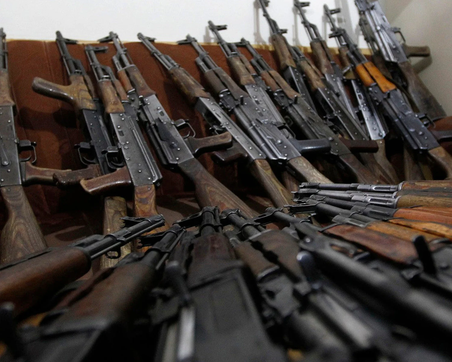 Nigeria detains soldiers, police over weapons sales to armed groups - Nsemkeka