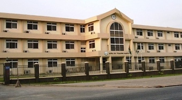 OPD services halted at Korle Bu as nurses and midwives strike enters day 3 - Nsemkeka