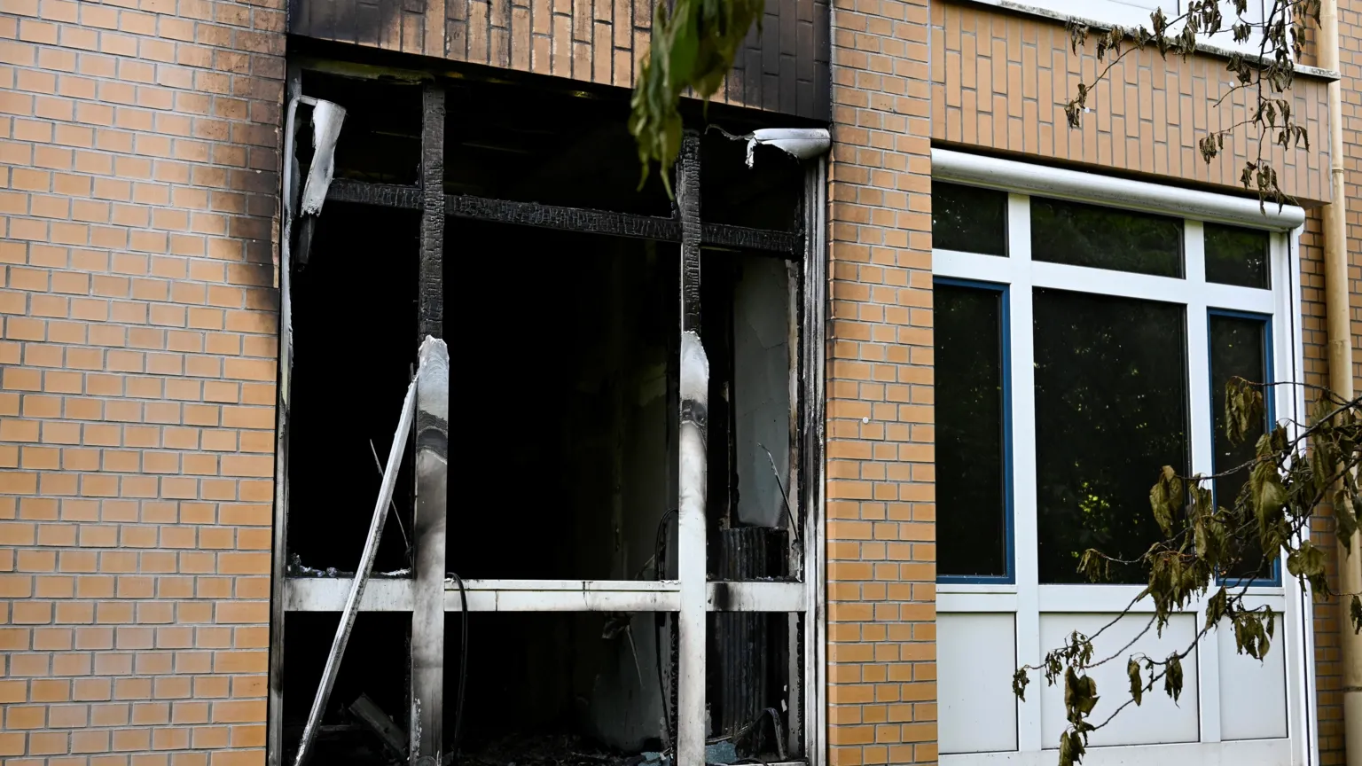 Three dead after fire in elderly ward at Hamburg hospital - Nsemkeka
